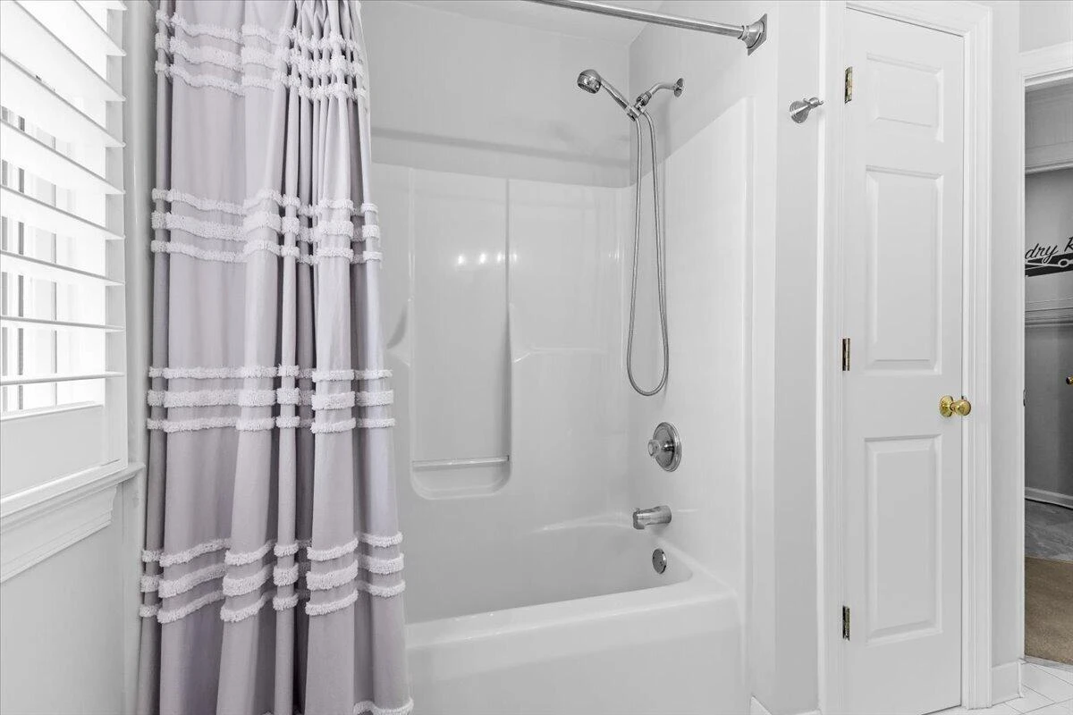 5713 Salisbury DR - Photo 38