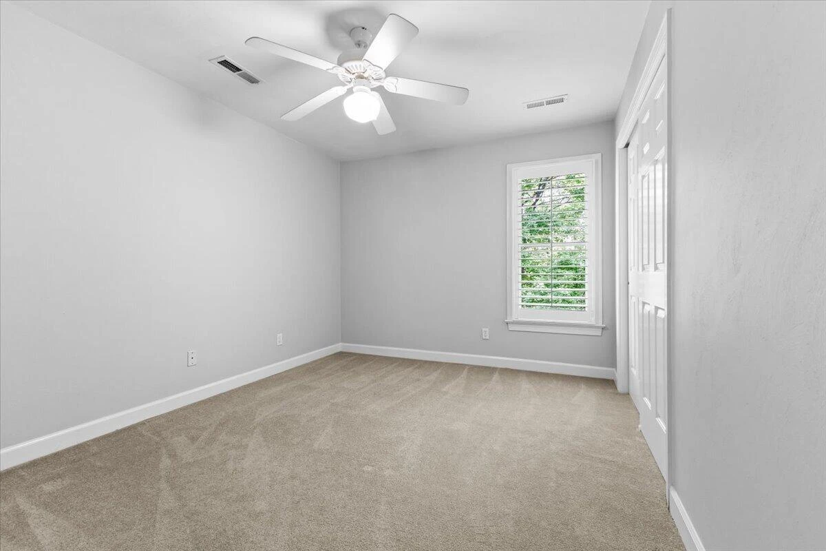 5713 Salisbury DR - Photo 39