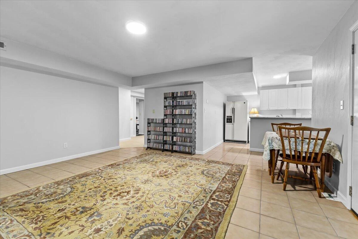 5713 Salisbury DR - Photo 45