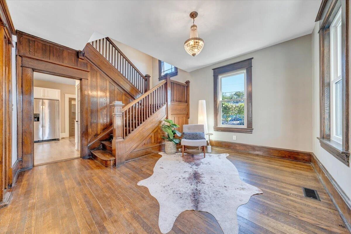 1307 Chapman AVE SW - Photo 6