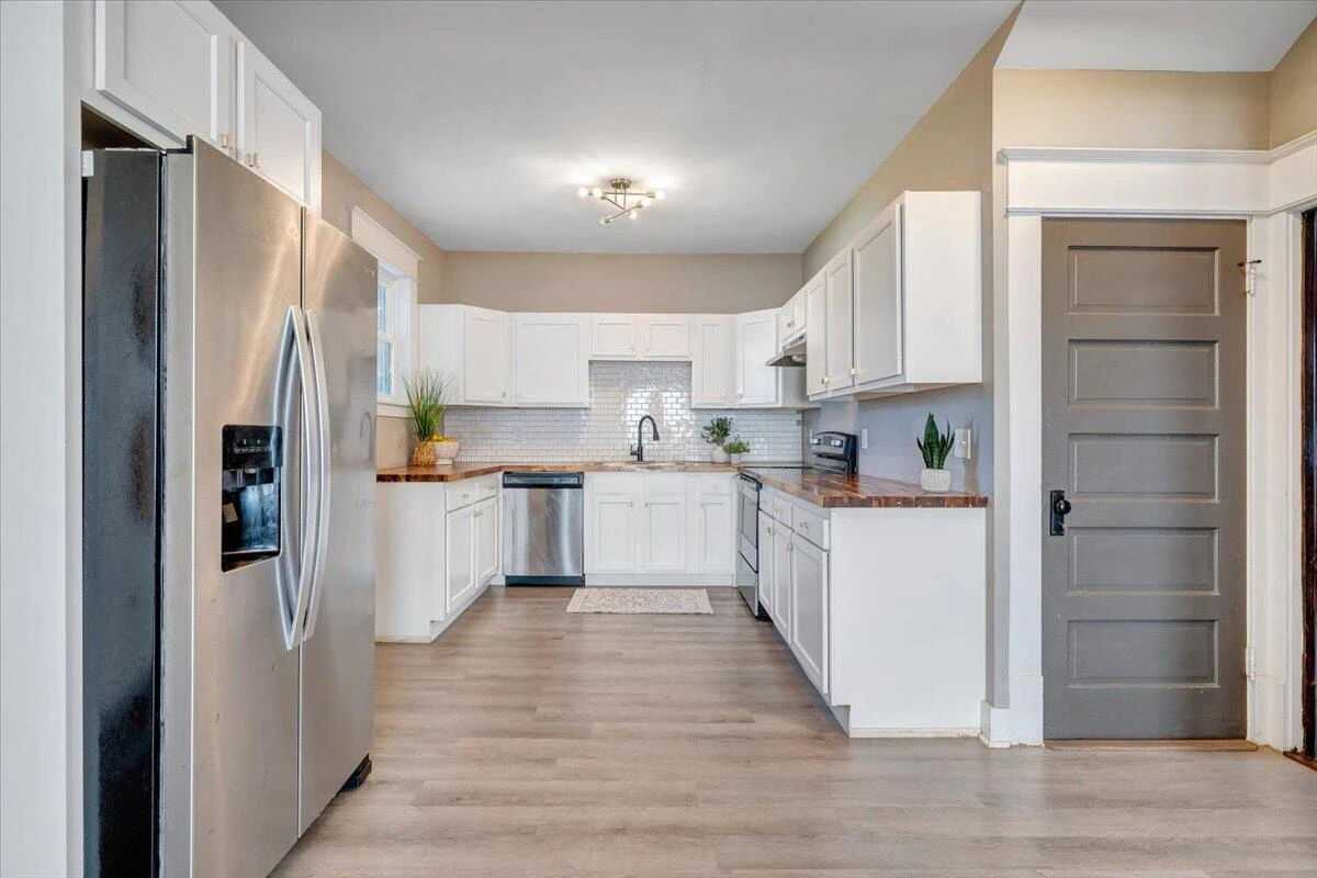 1307 Chapman AVE SW - Photo 22