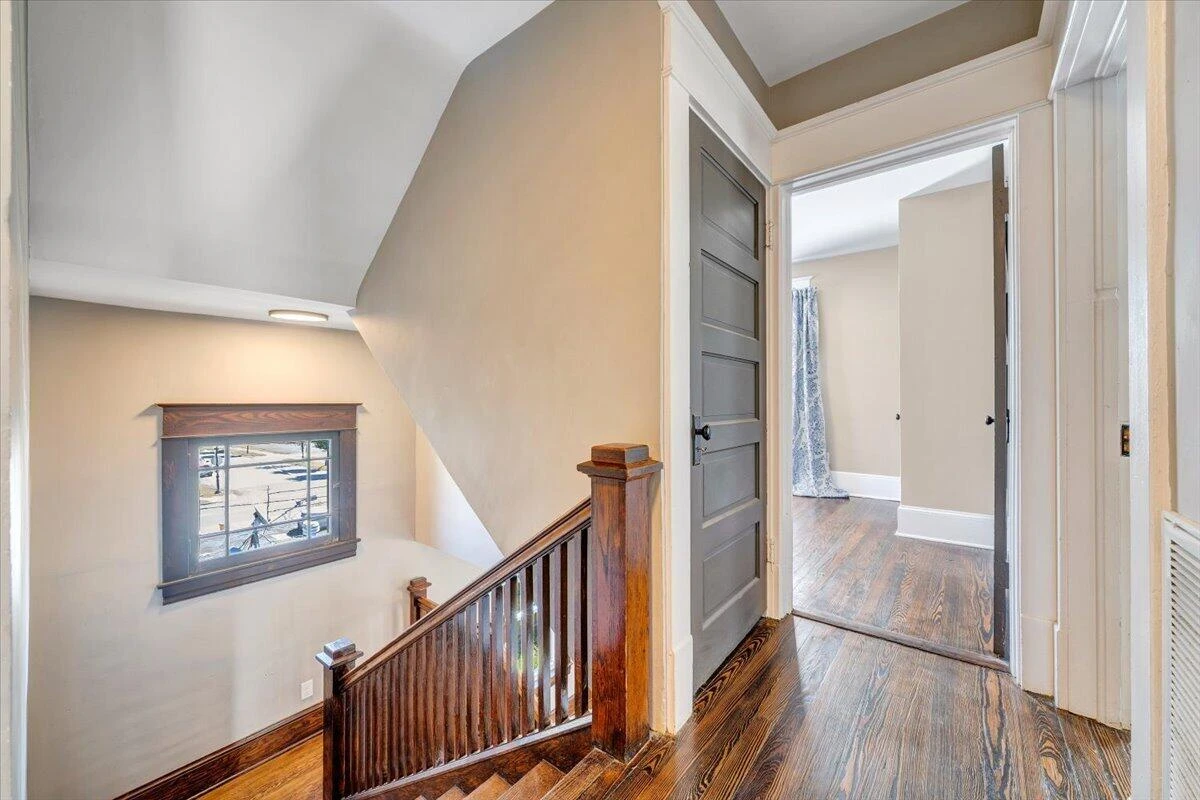 1307 Chapman AVE SW - Photo 32