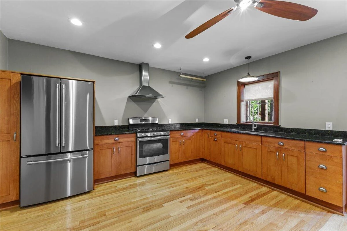 2412 Alberta AVE SW - Photo 24