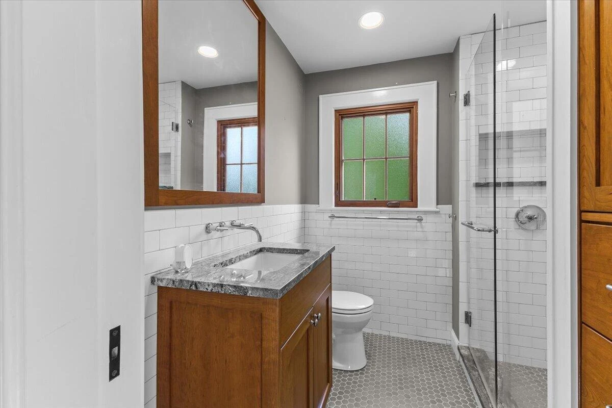 2412 Alberta AVE SW - Photo 31