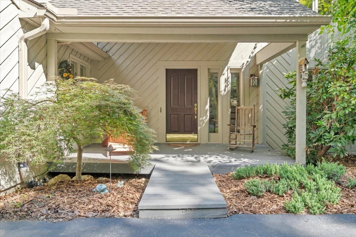 6709 Raintree RD - Photo 3