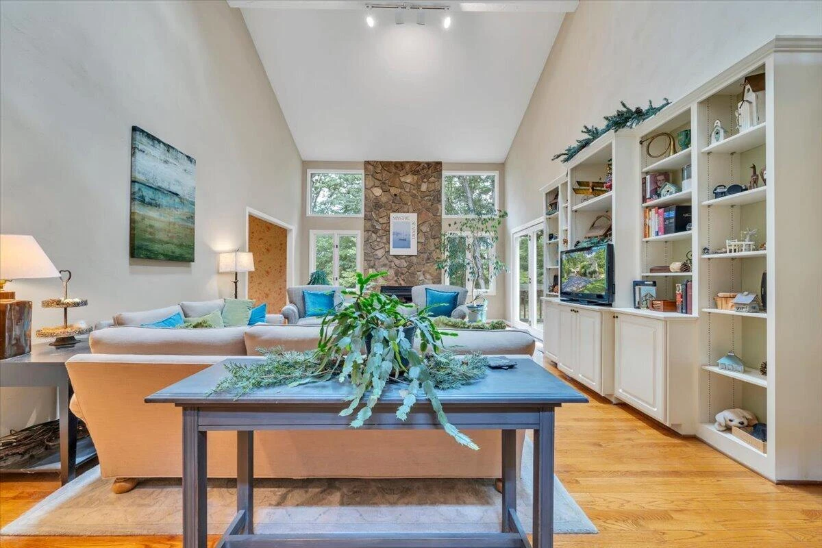 6709 Raintree RD - Photo 7
