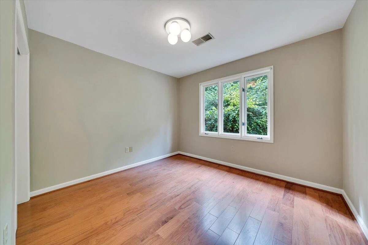 6709 Raintree RD - Photo 36