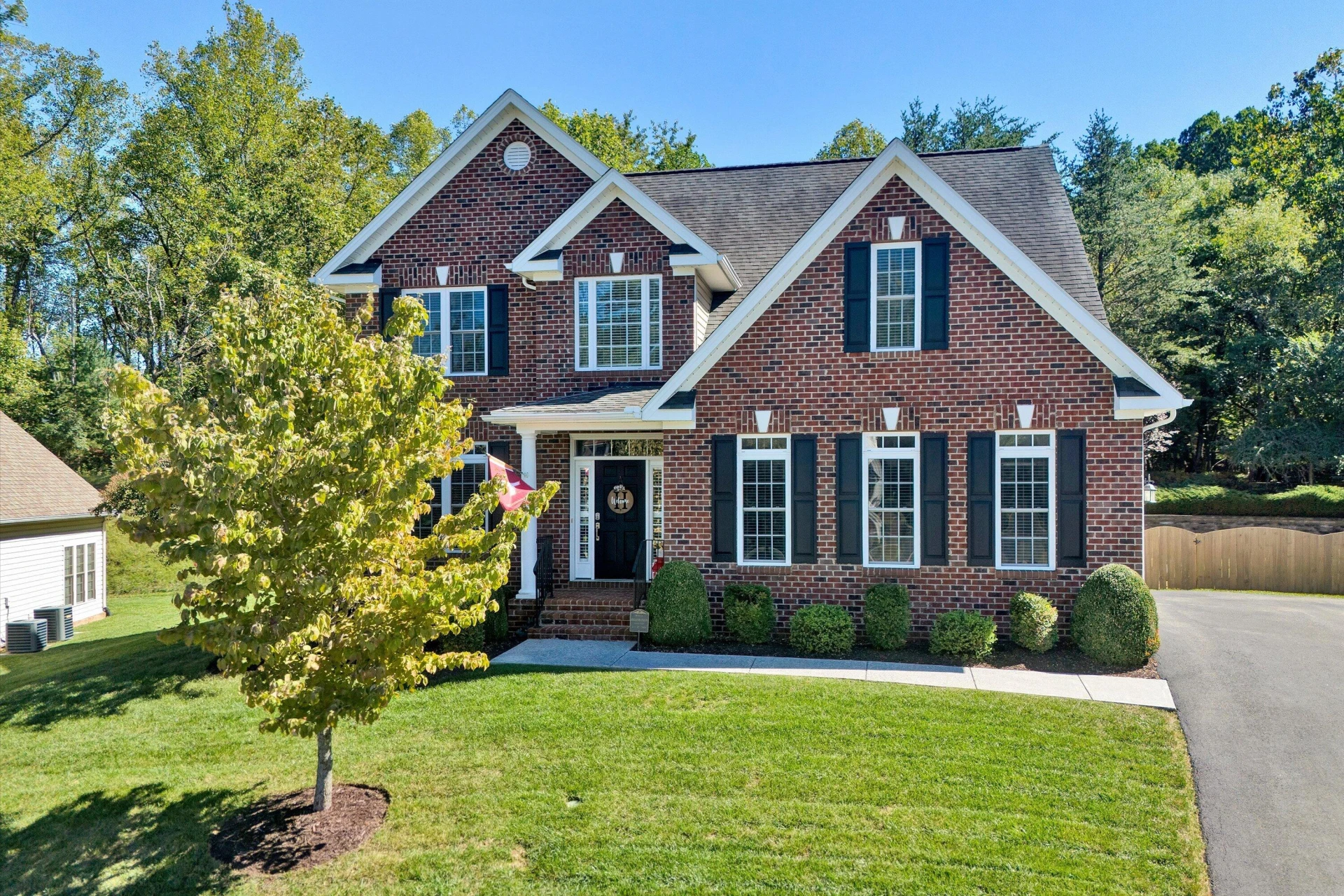 5869 Monet DR - Photo 3