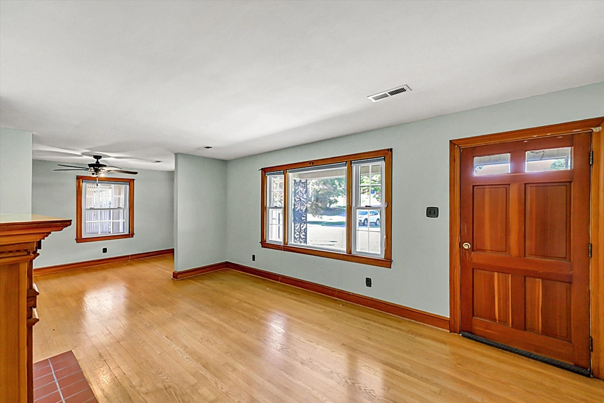 5394 SNOW CREEK RD - Photo 4