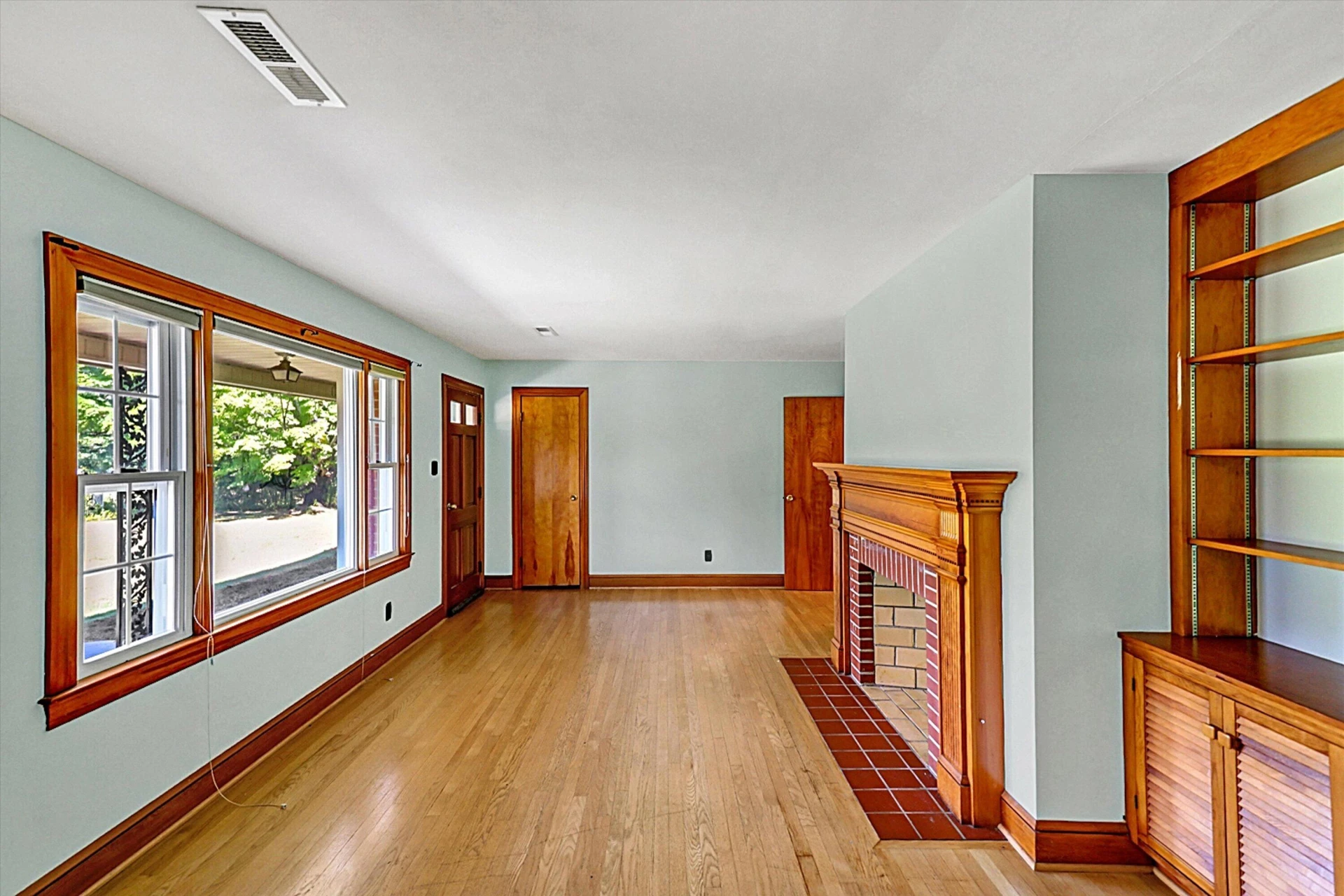 5394 SNOW CREEK RD - Photo 5