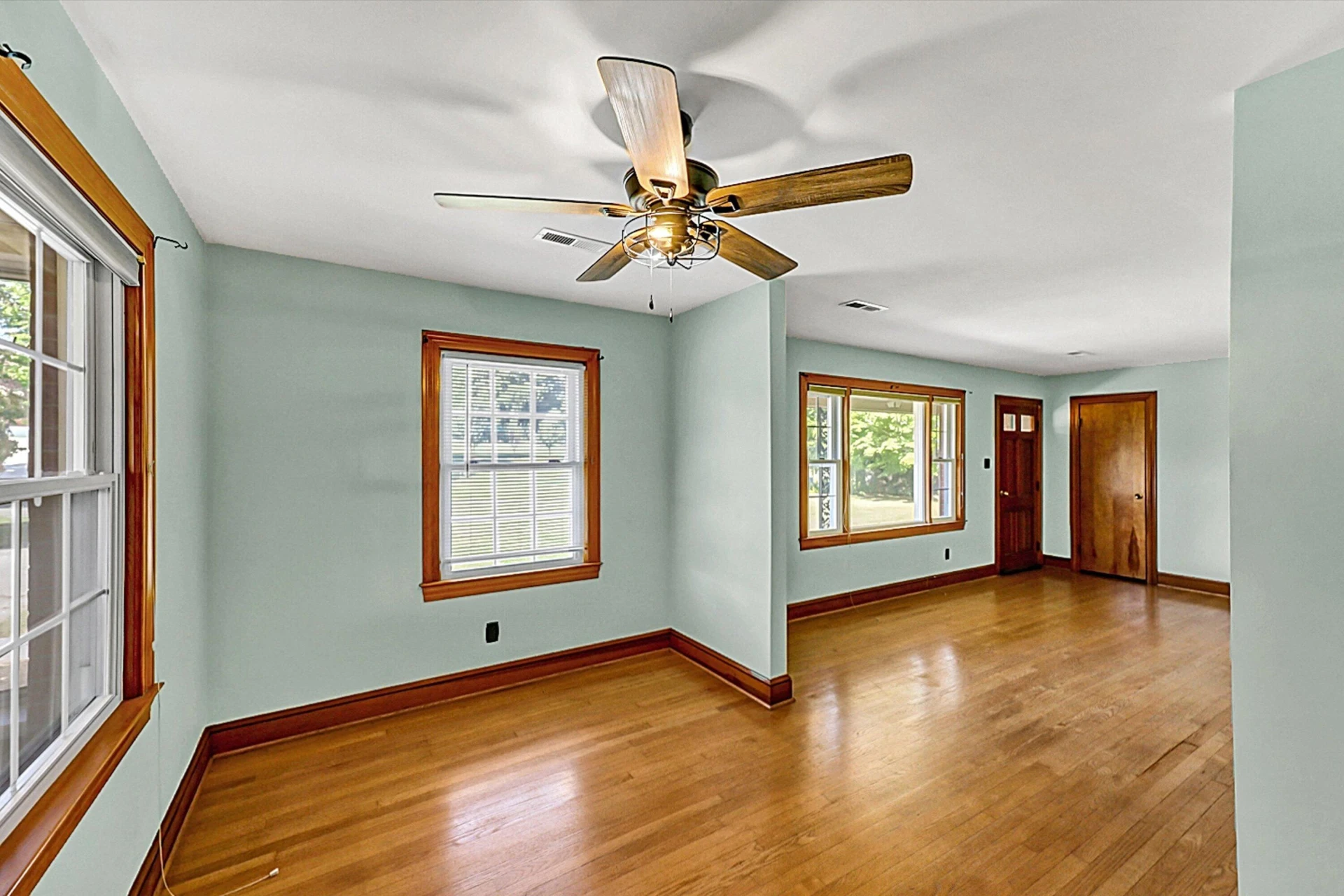 5394 SNOW CREEK RD - Photo 9
