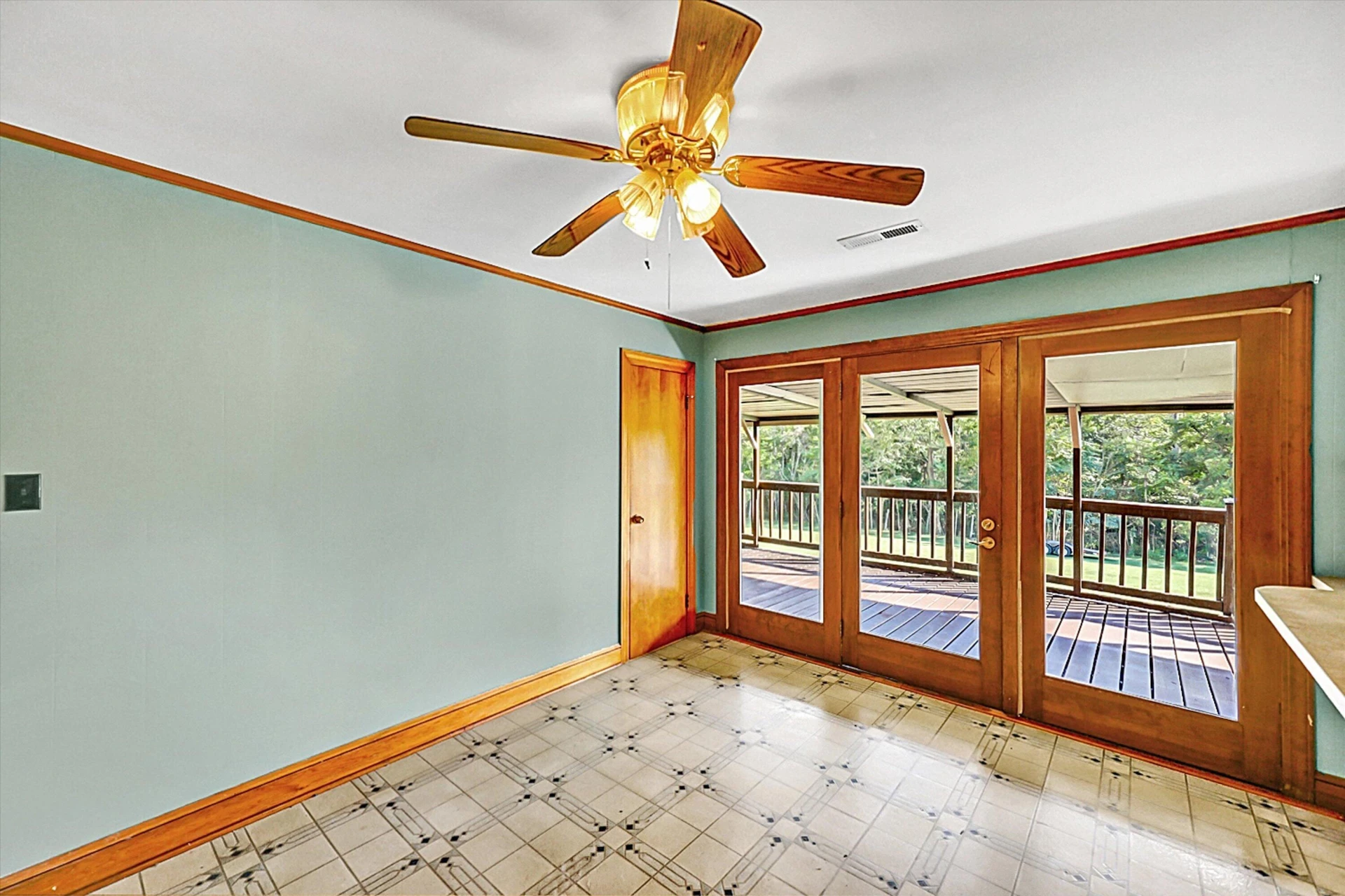 5394 SNOW CREEK RD - Photo 14