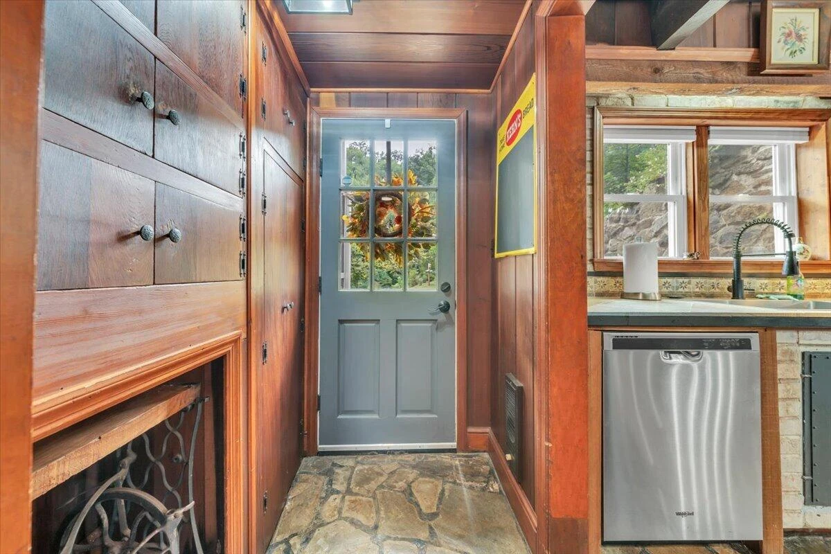 7965 Franklin RD - Photo 7