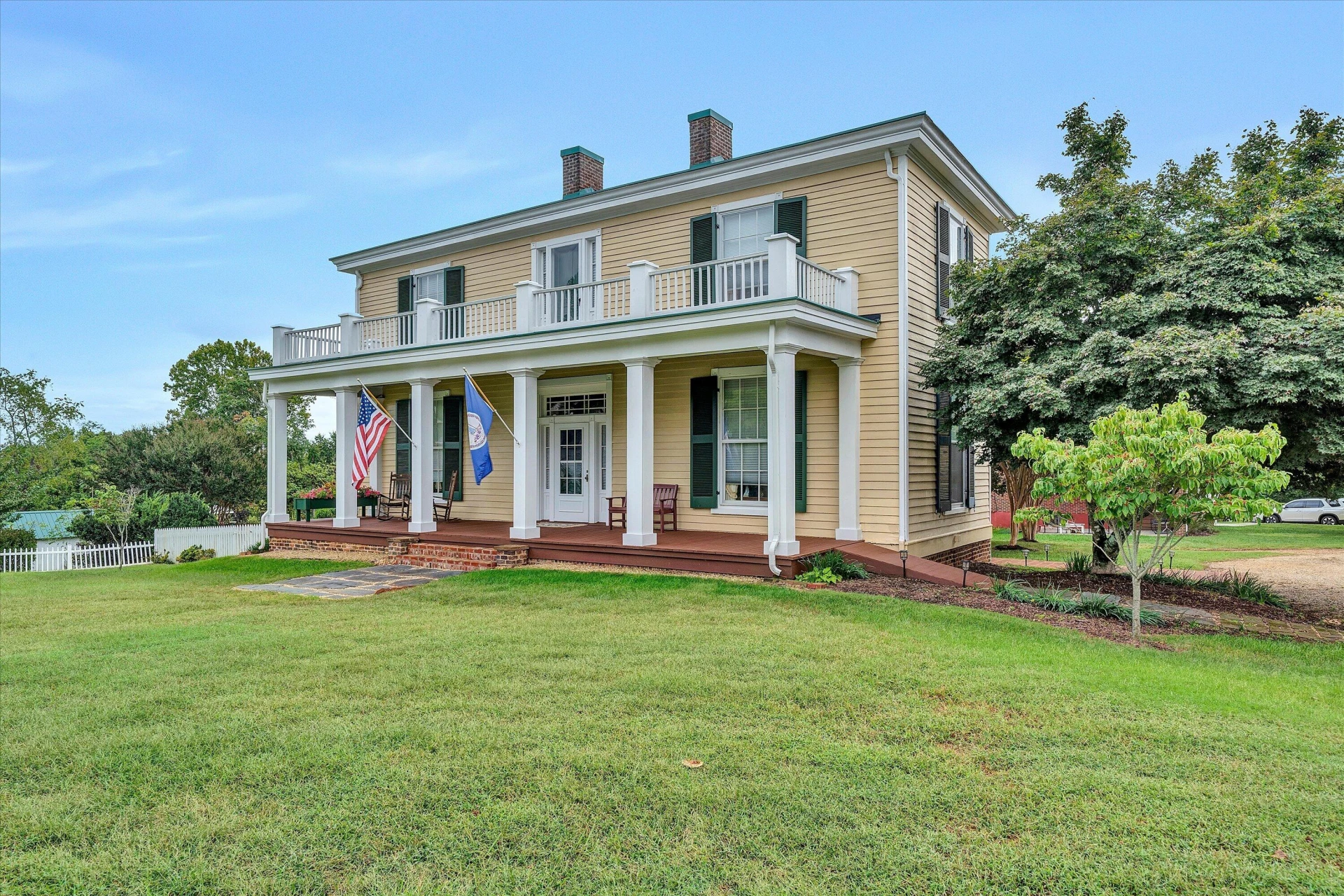 25 ORCHARD AVE