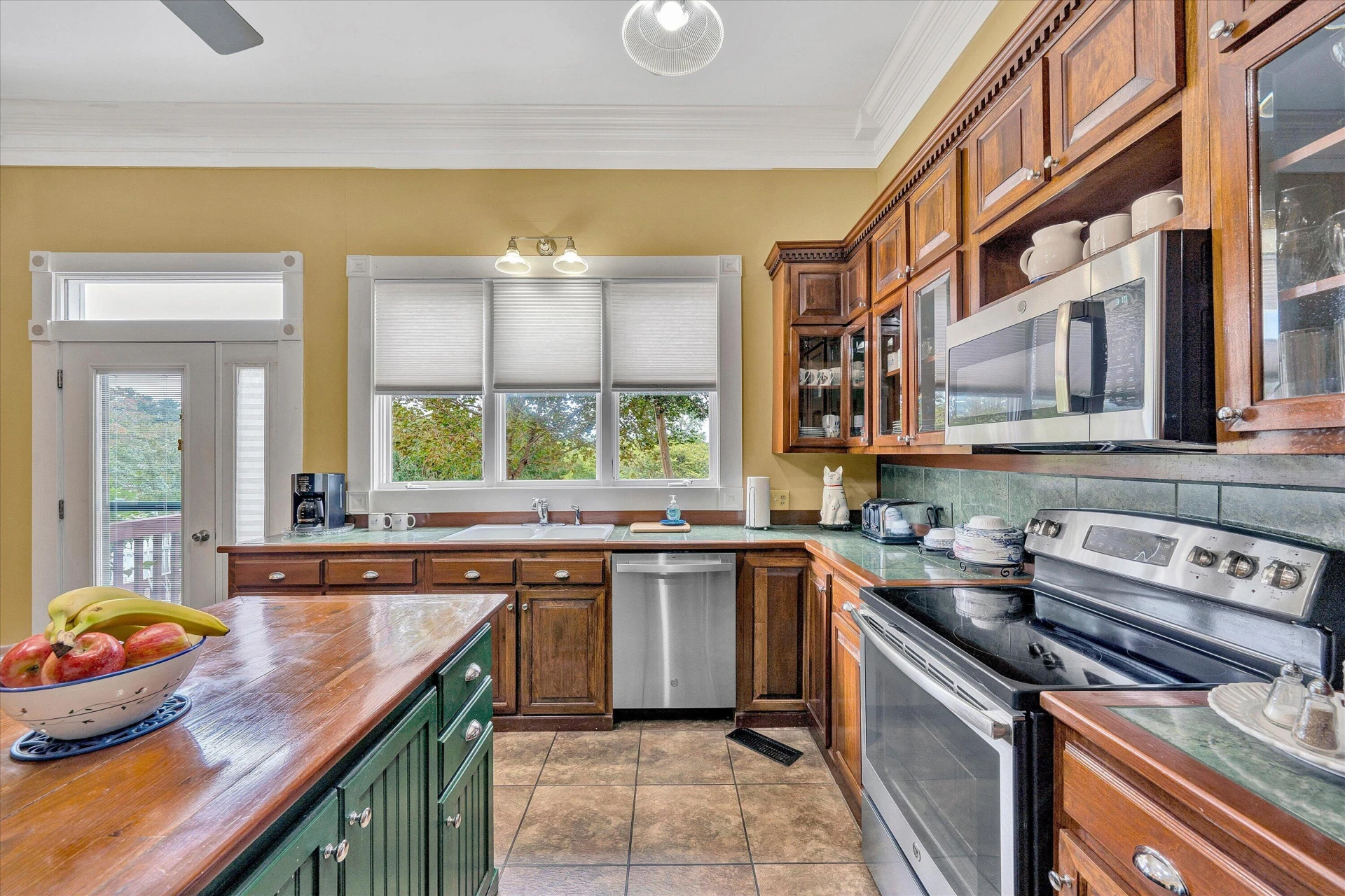 25 ORCHARD AVE - Photo 22