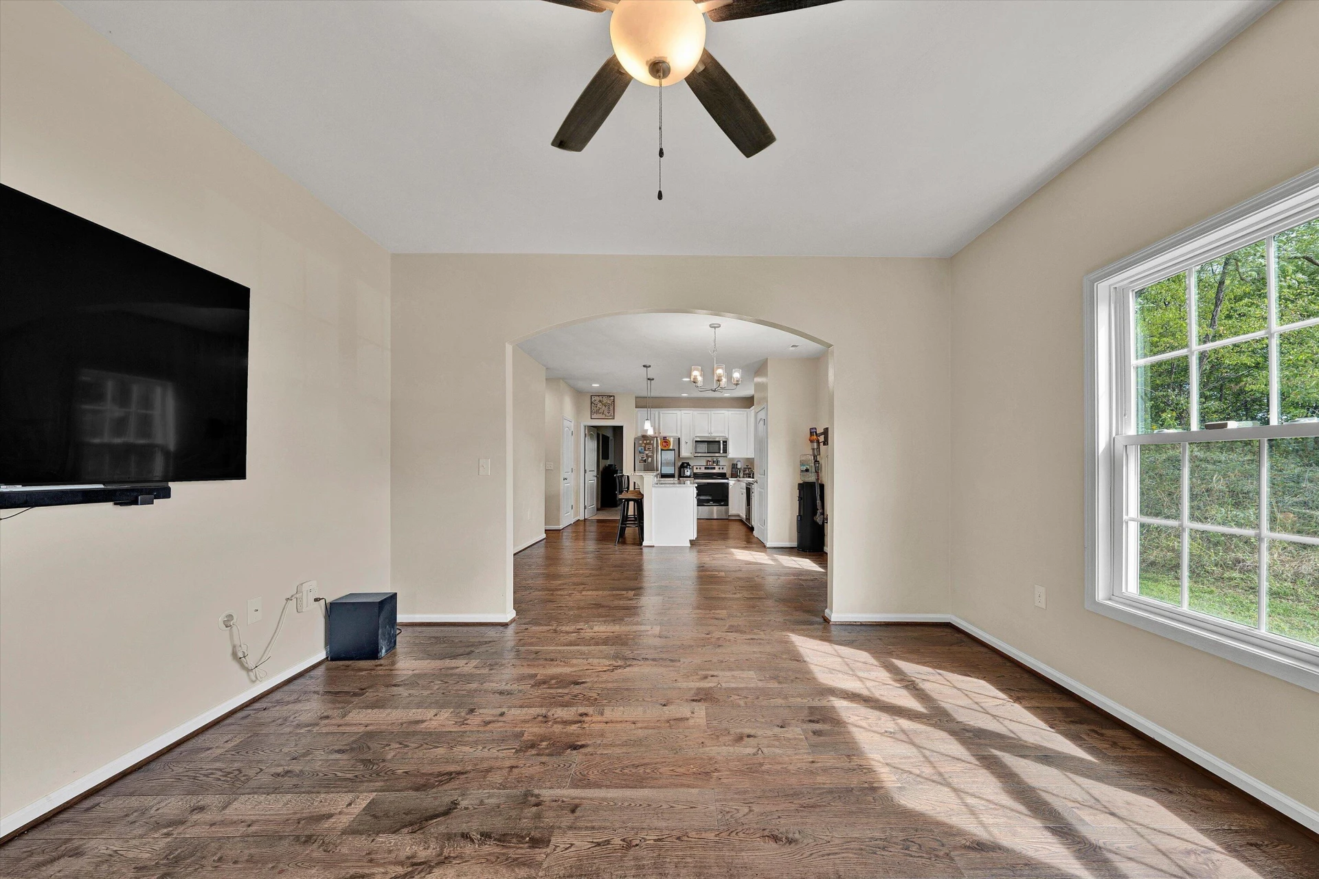 2029 Heys LN - Photo 5