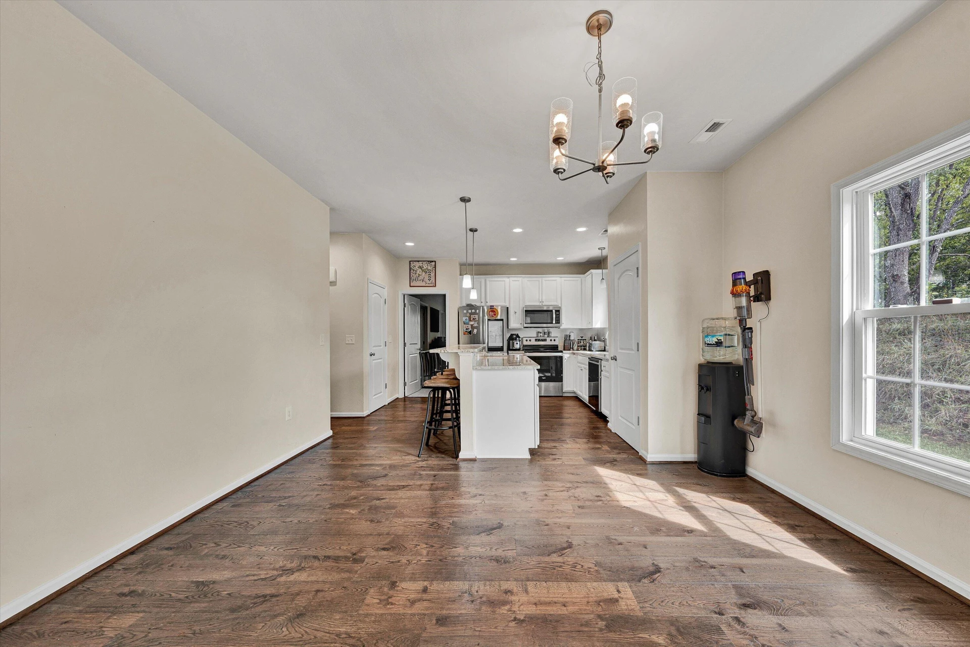 2029 Heys LN - Photo 6