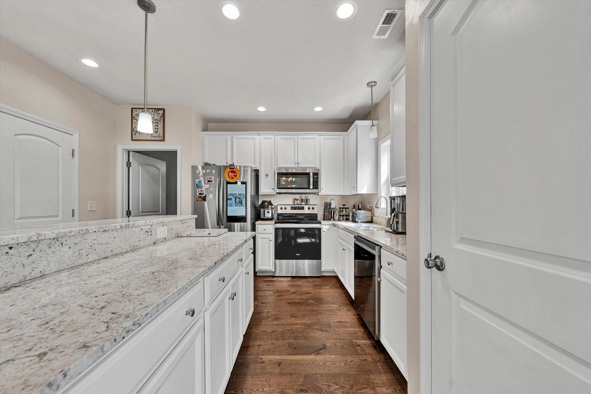 2029 Heys LN - Photo 8