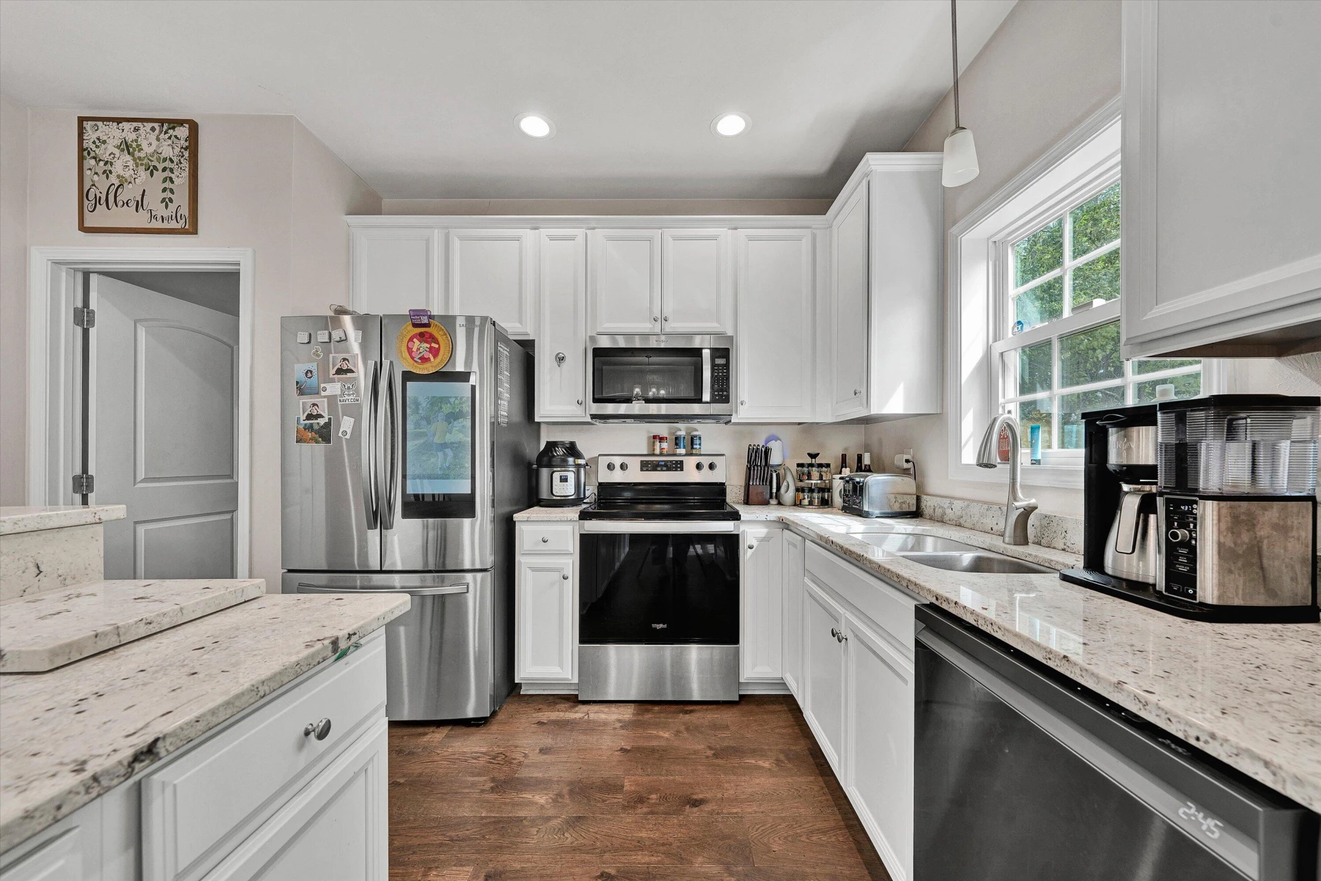 2029 Heys LN - Photo 9