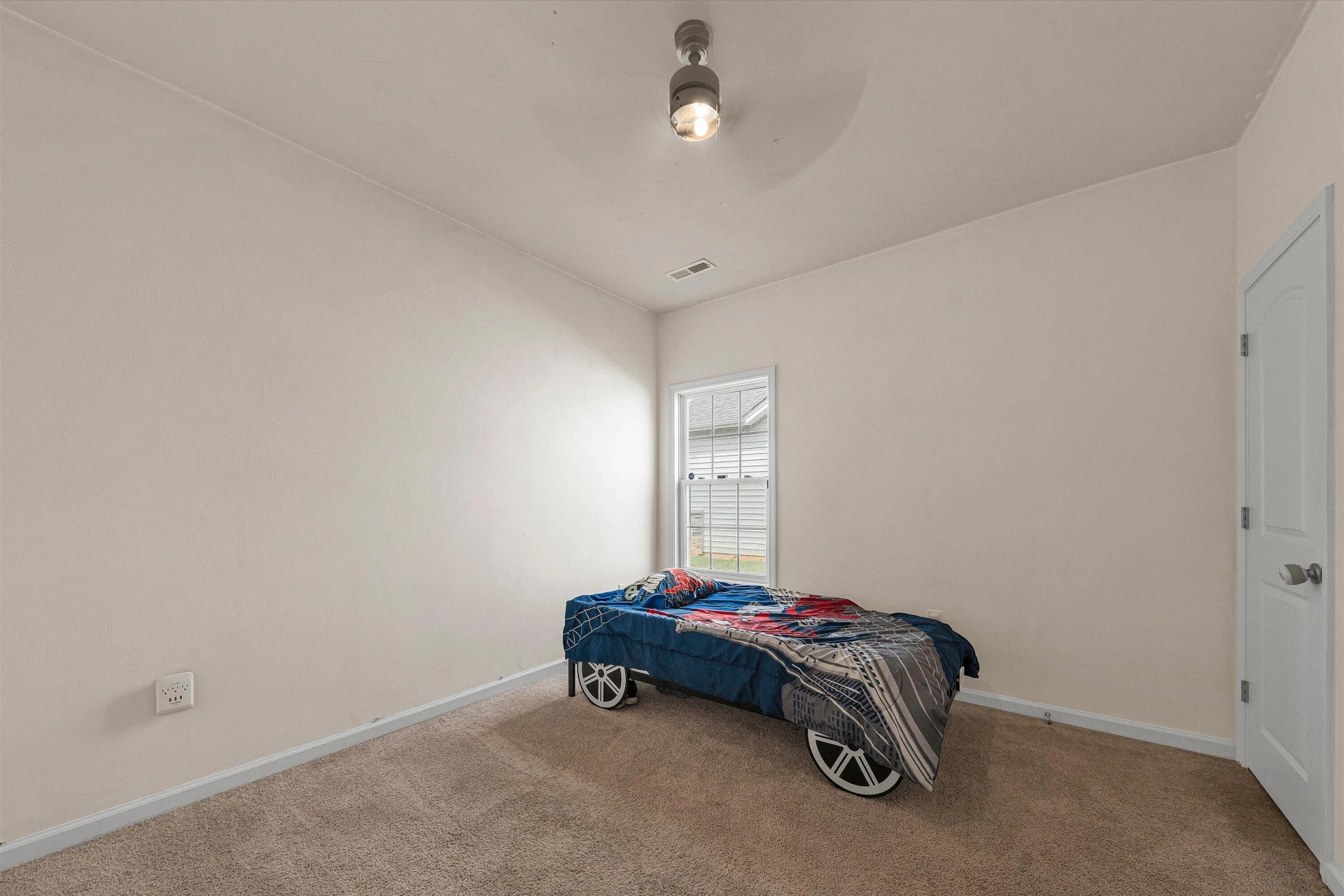 2029 Heys LN - Photo 16