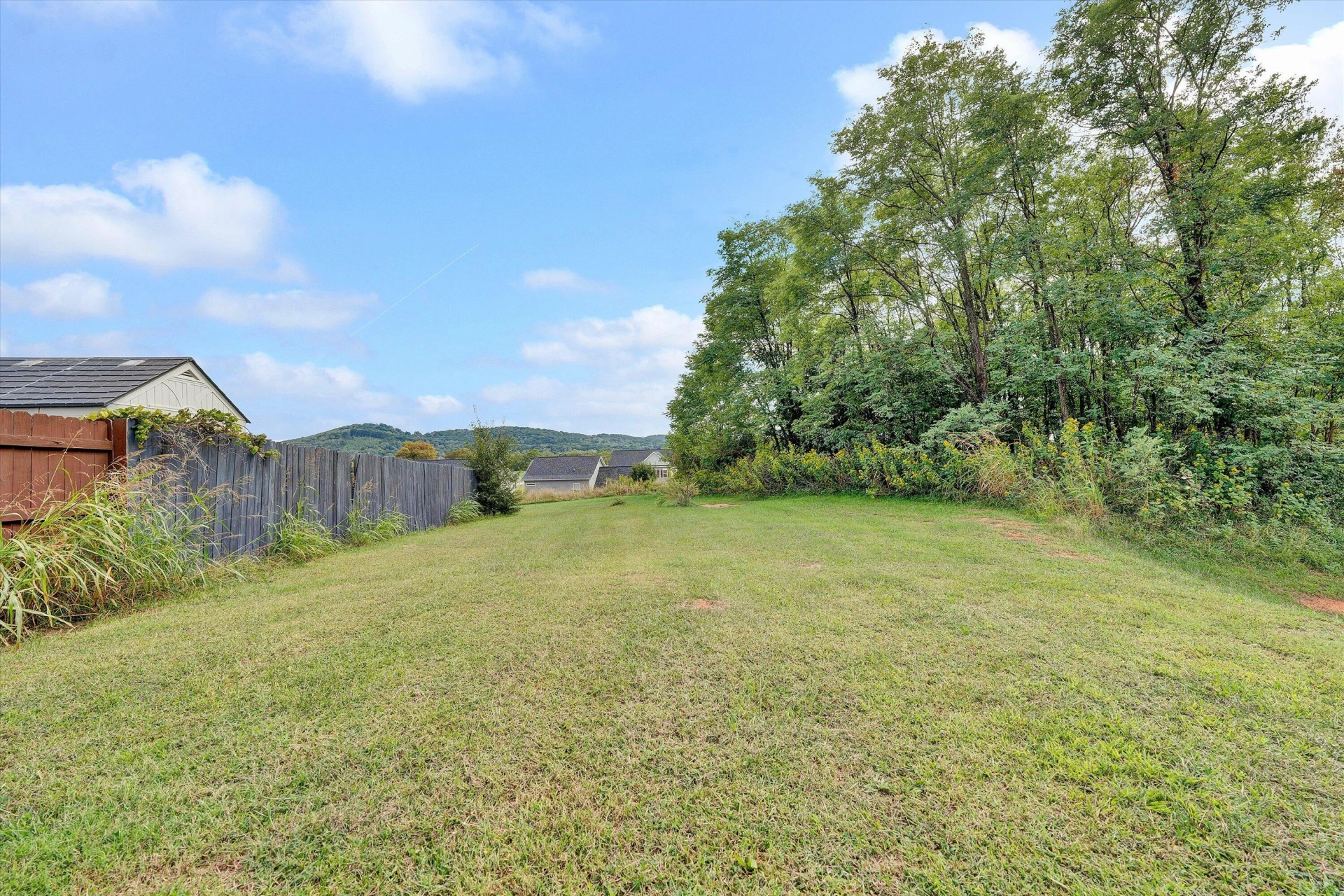 2029 Heys LN - Photo 25