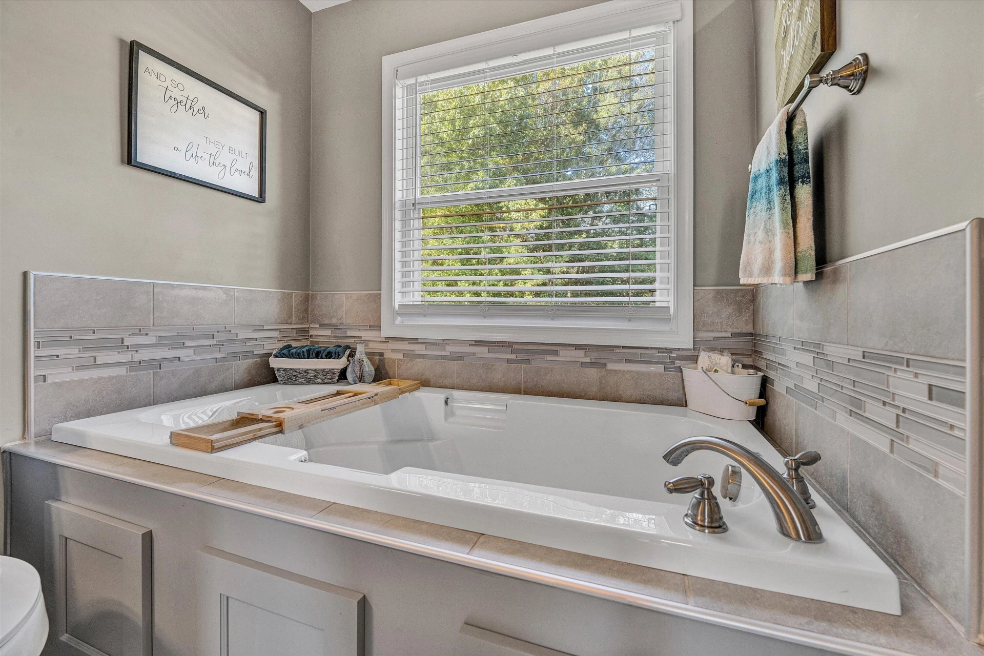 2358 Twin Lake DR - Photo 42