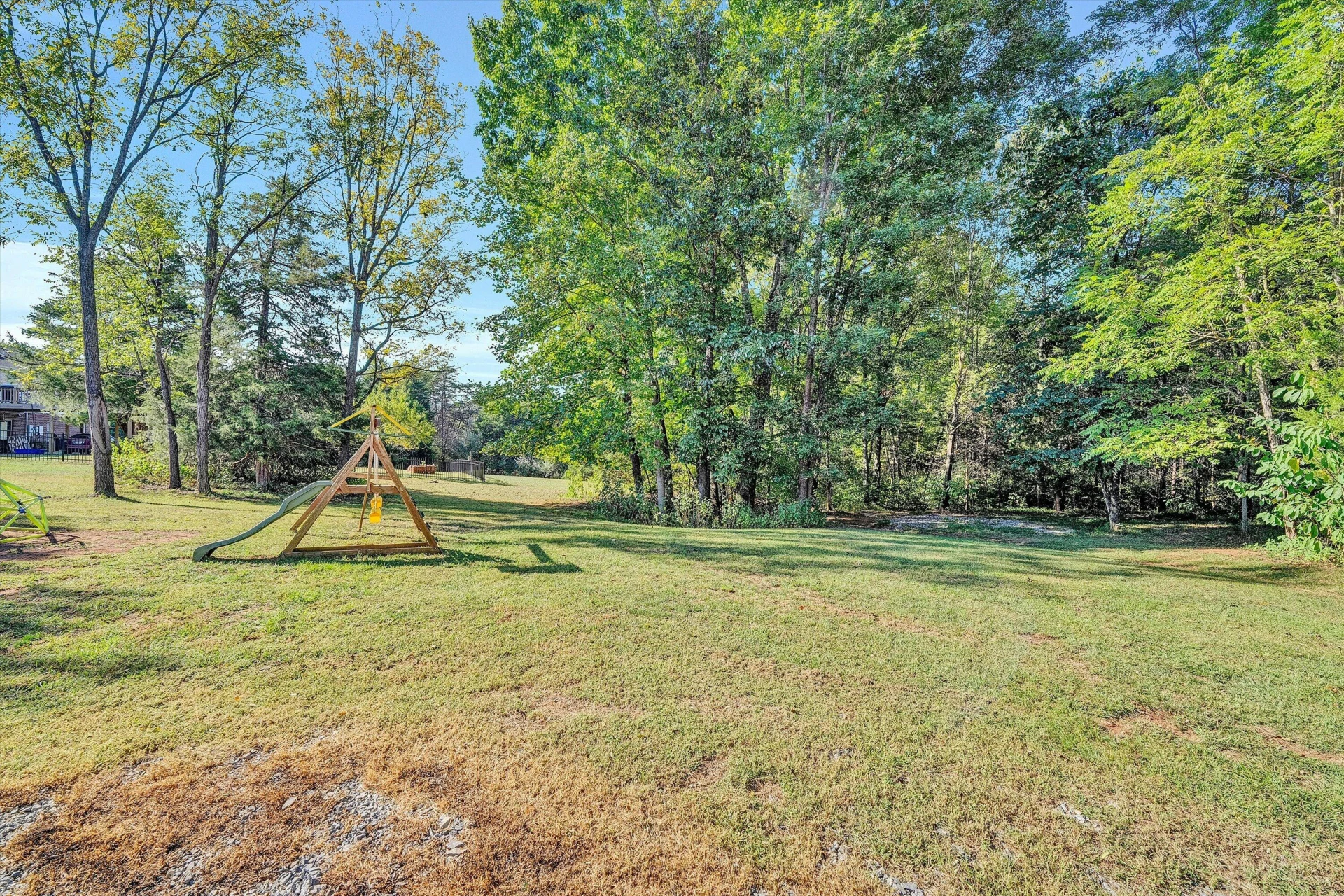2358 Twin Lake DR - Photo 26