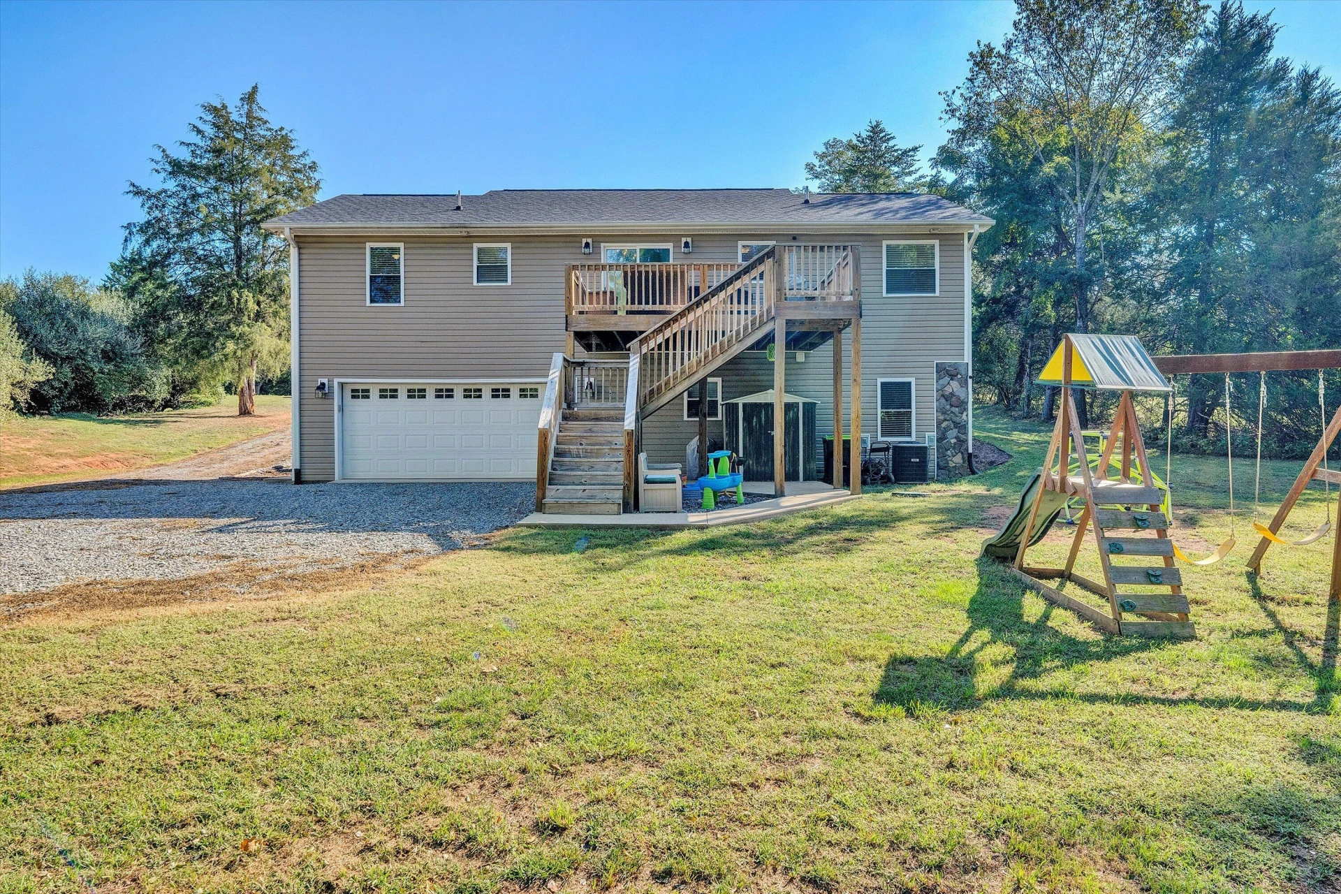 2358 Twin Lake DR - Photo 24