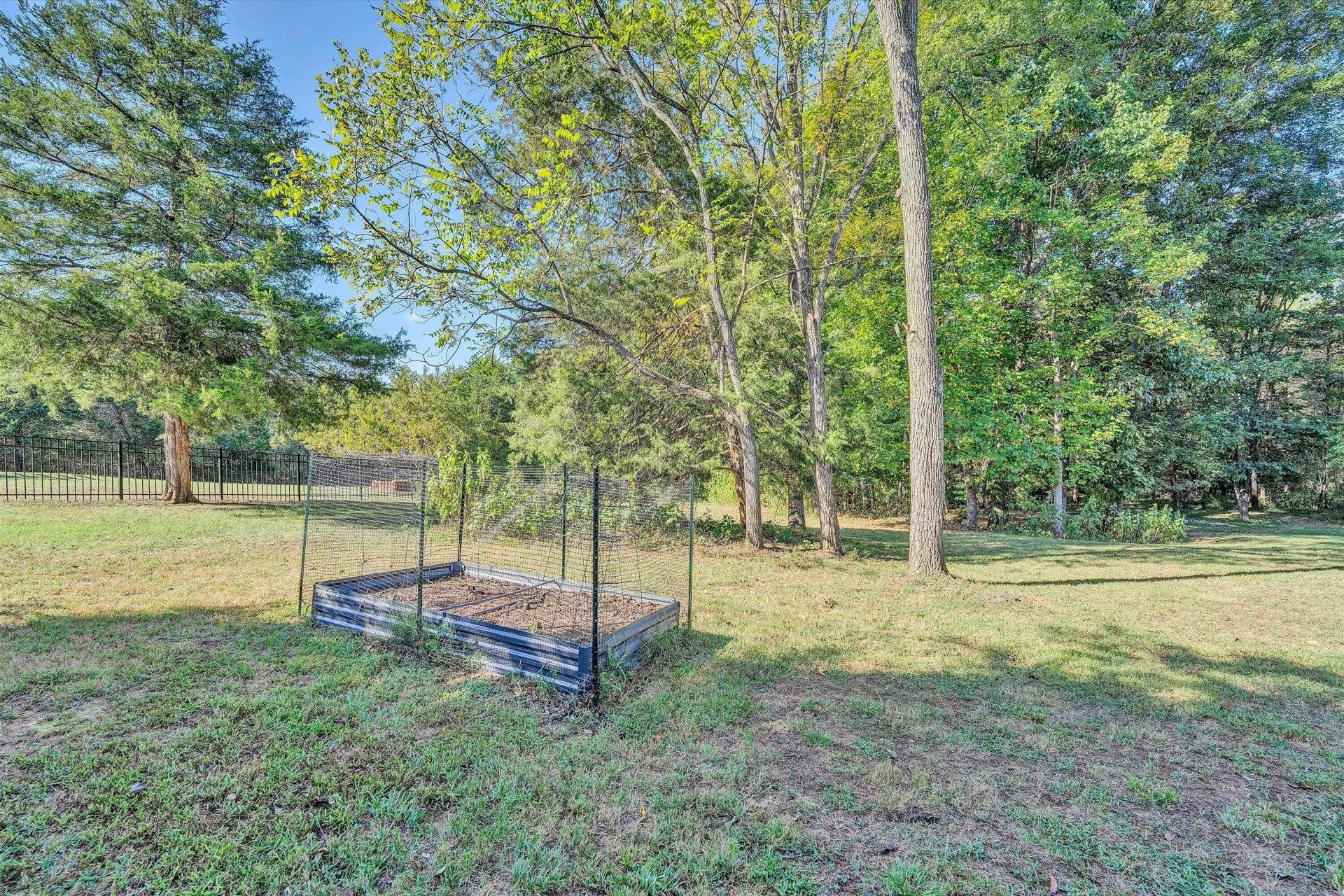 2358 Twin Lake DR - Photo 27