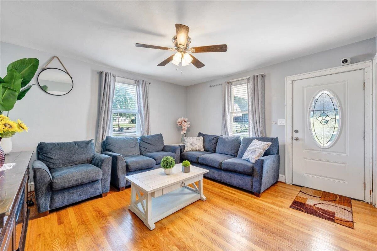 3647 Ventnor RD SE - Photo 5