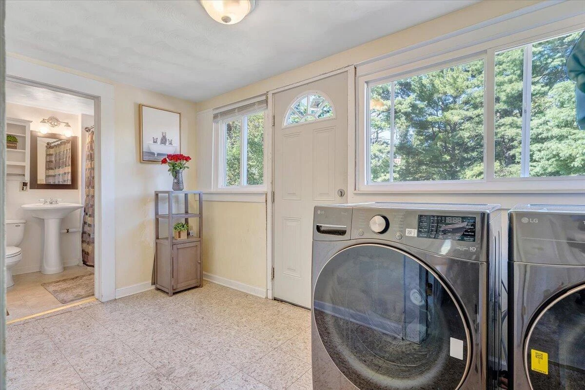 3647 Ventnor RD SE - Photo 12