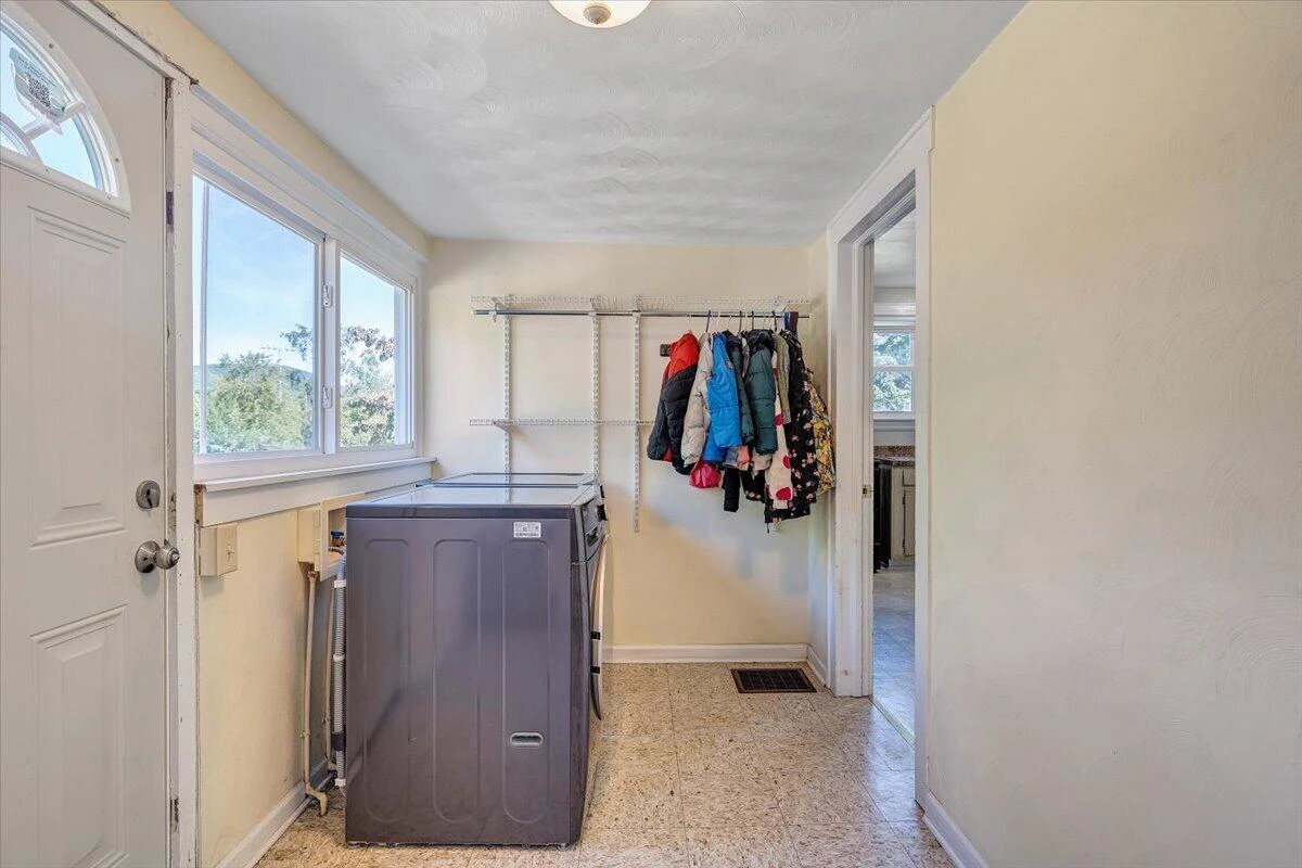 3647 Ventnor RD SE - Photo 14