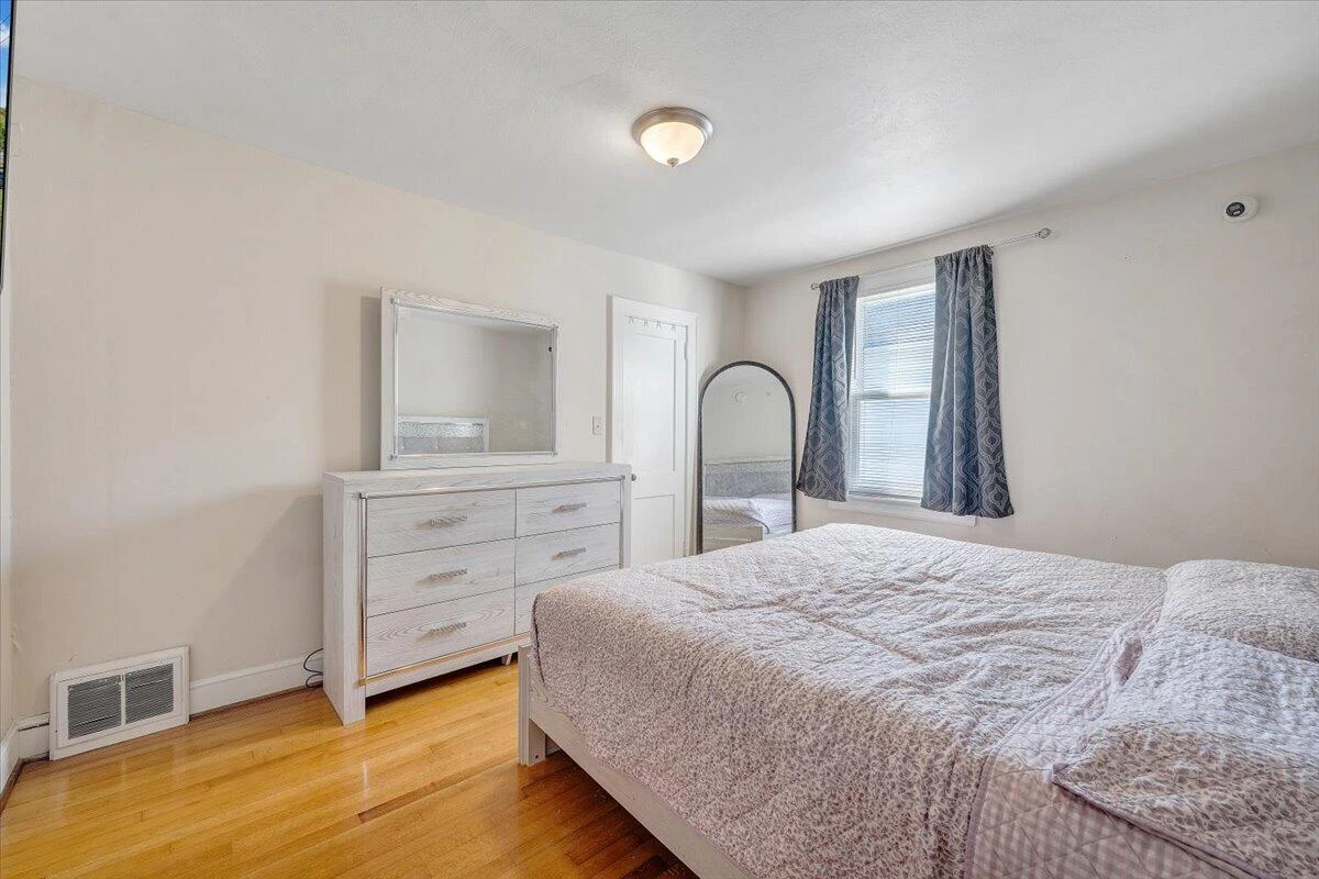3647 Ventnor RD SE - Photo 16