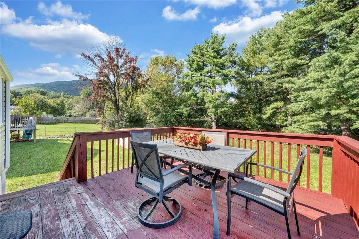 3647 Ventnor RD SE - Photo 25