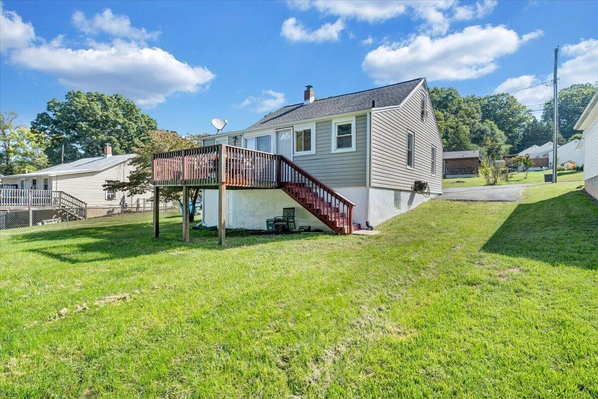 3647 Ventnor RD SE - Photo 28