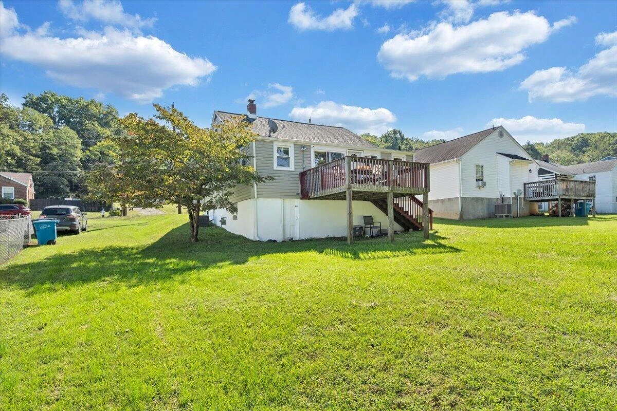 3647 Ventnor RD SE - Photo 32