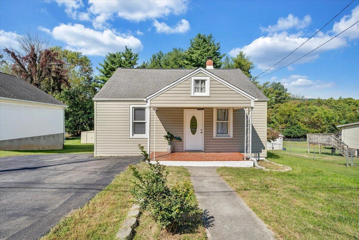 3647 Ventnor RD SE - Photo 36
