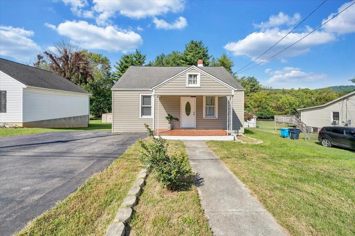 3647 Ventnor RD SE - Photo 37