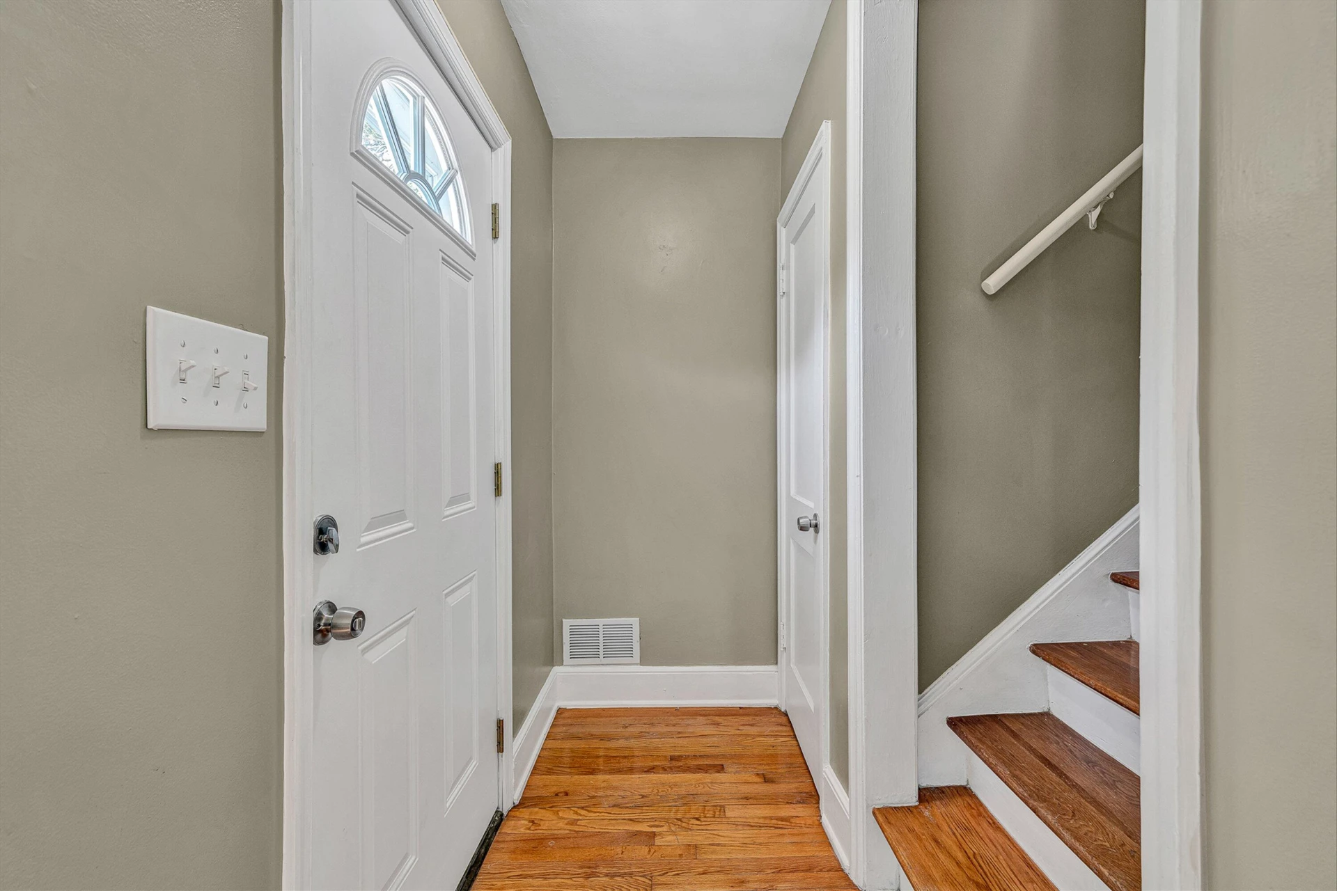 1823 Brandon AVE SW - Photo 4