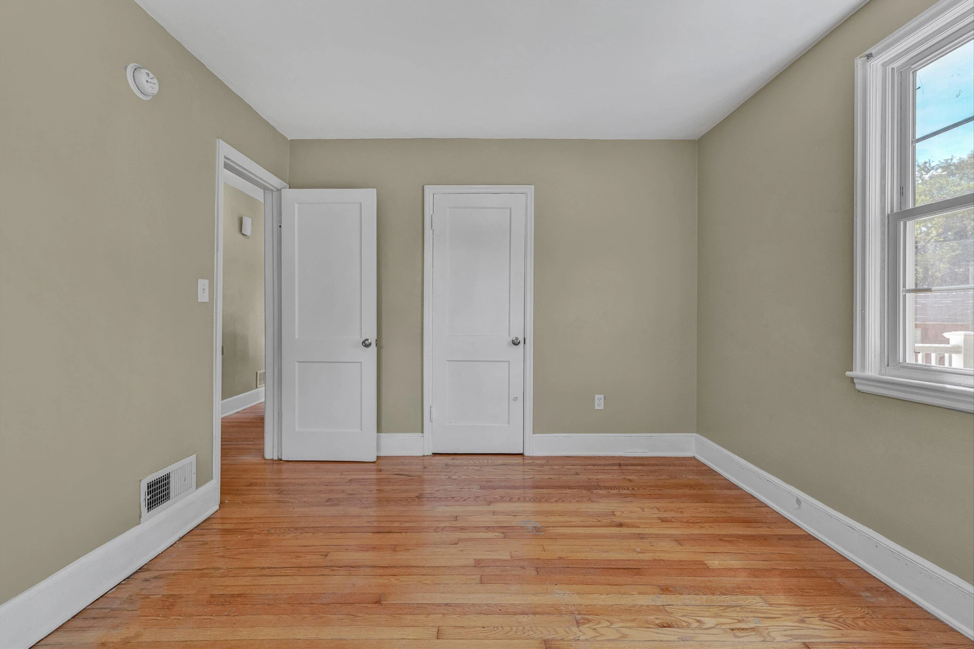 1823 Brandon AVE SW - Photo 19