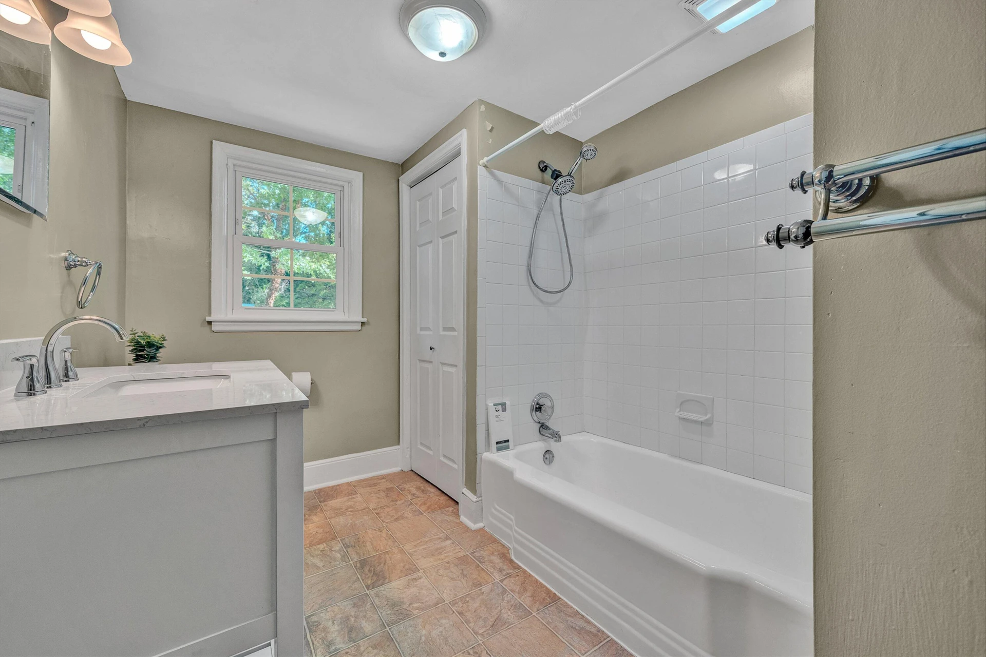 1823 Brandon AVE SW - Photo 24