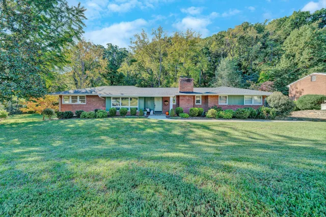 1871 Elbert DR