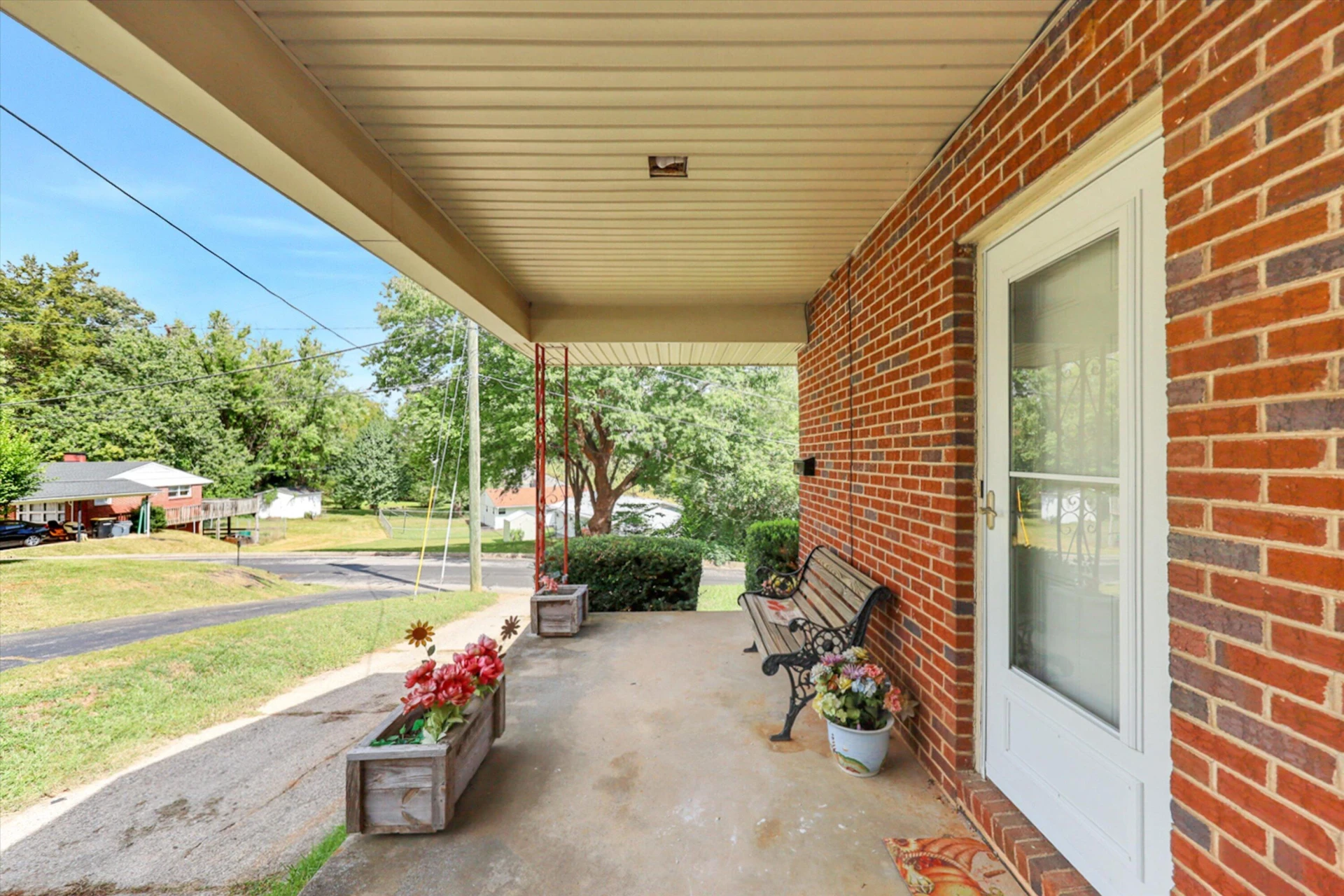 15 Cedar AVE - Photo 4