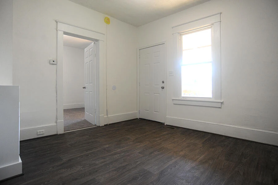 1308 Tazewell AVE SE - Photo 6