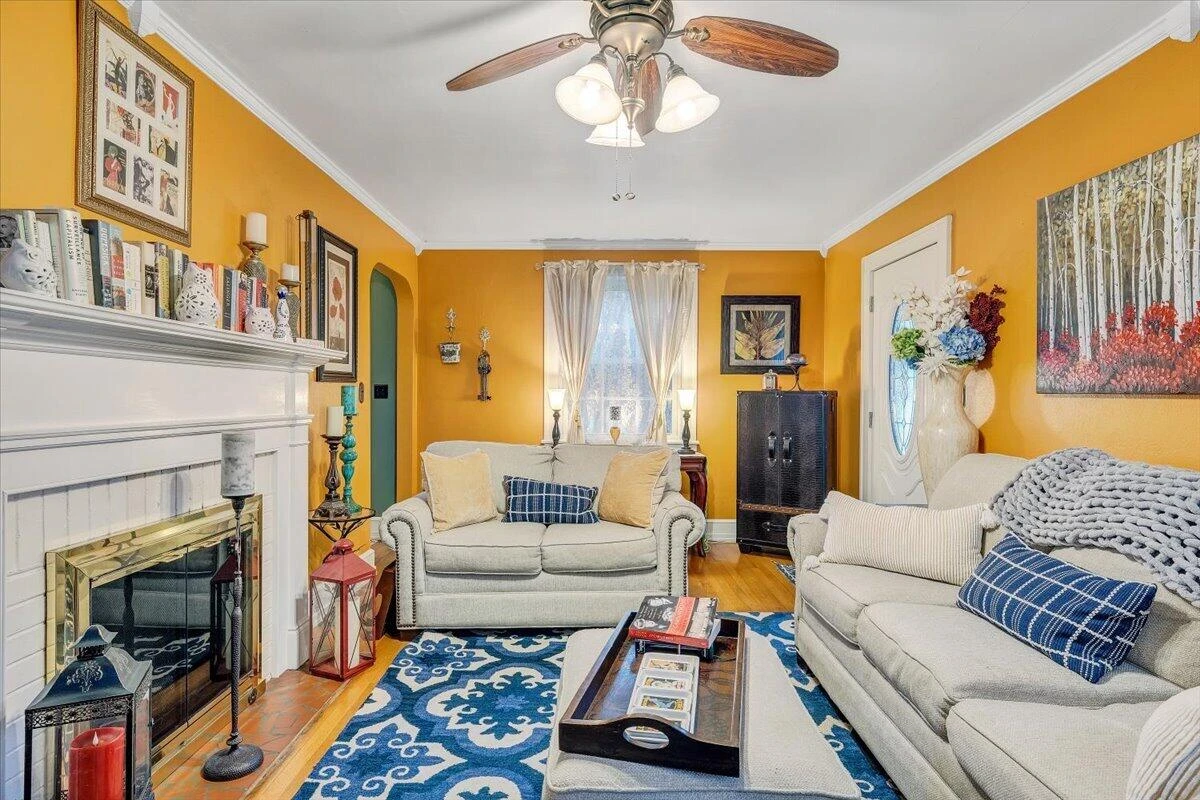 2306 Berkley AVE SW - Photo 8