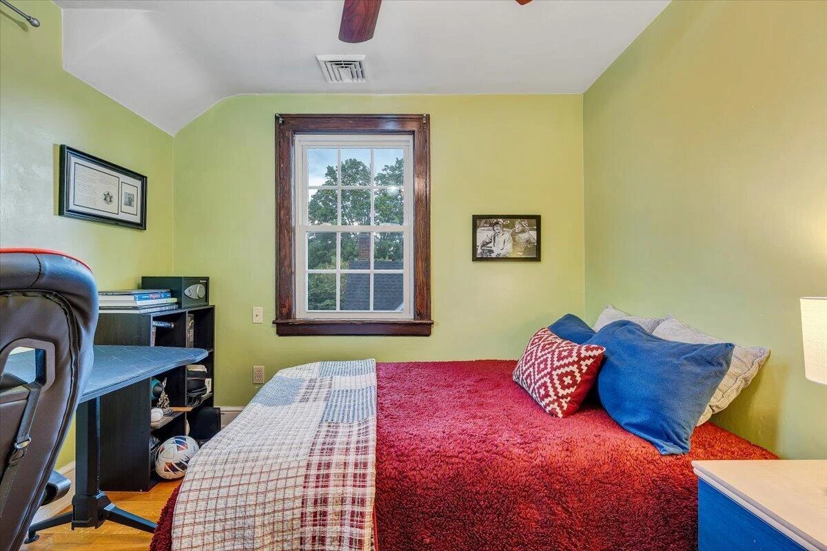 2306 Berkley AVE SW - Photo 22