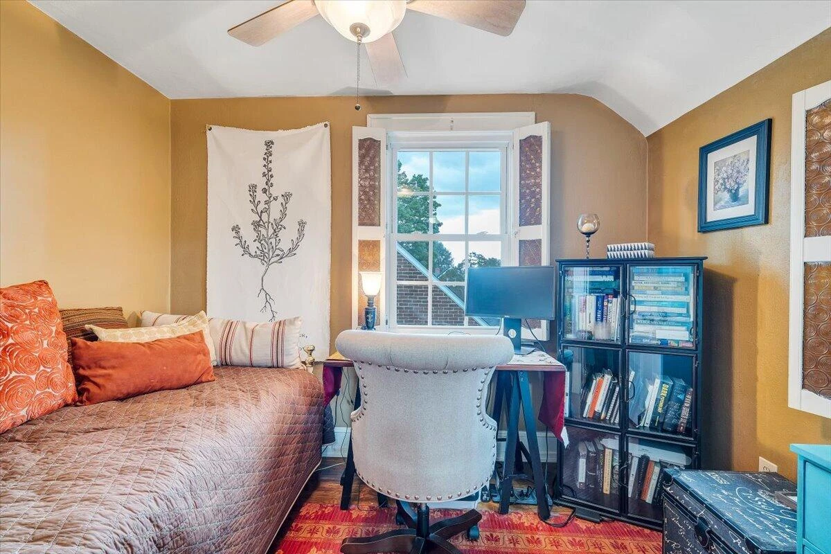 2306 Berkley AVE SW - Photo 23