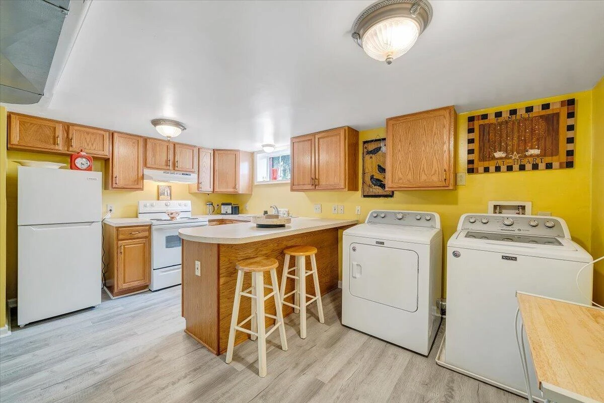 2306 Berkley AVE SW - Photo 27