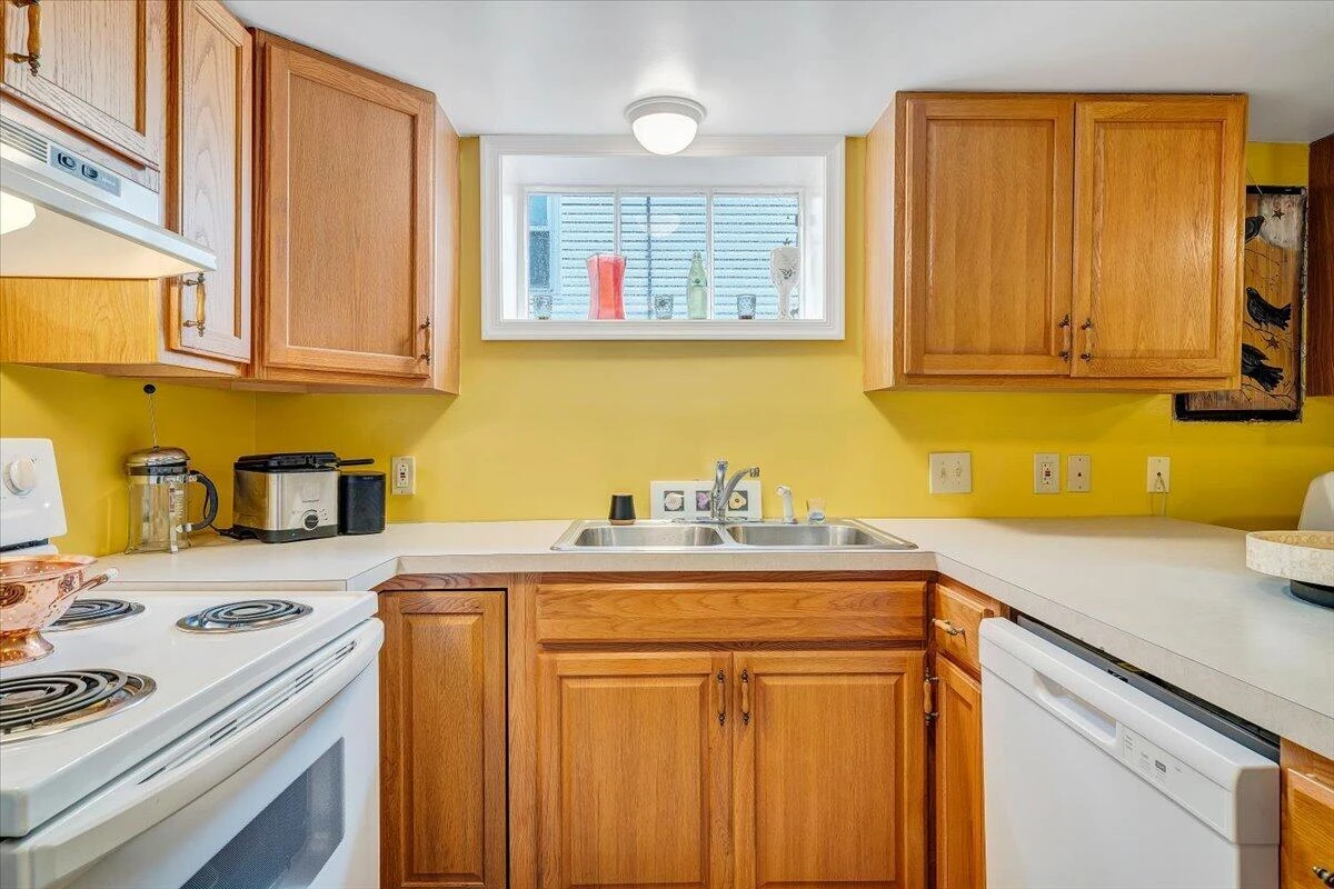 2306 Berkley AVE SW - Photo 29