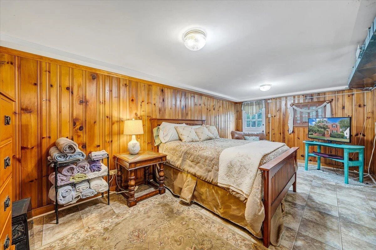 2306 Berkley AVE SW - Photo 32
